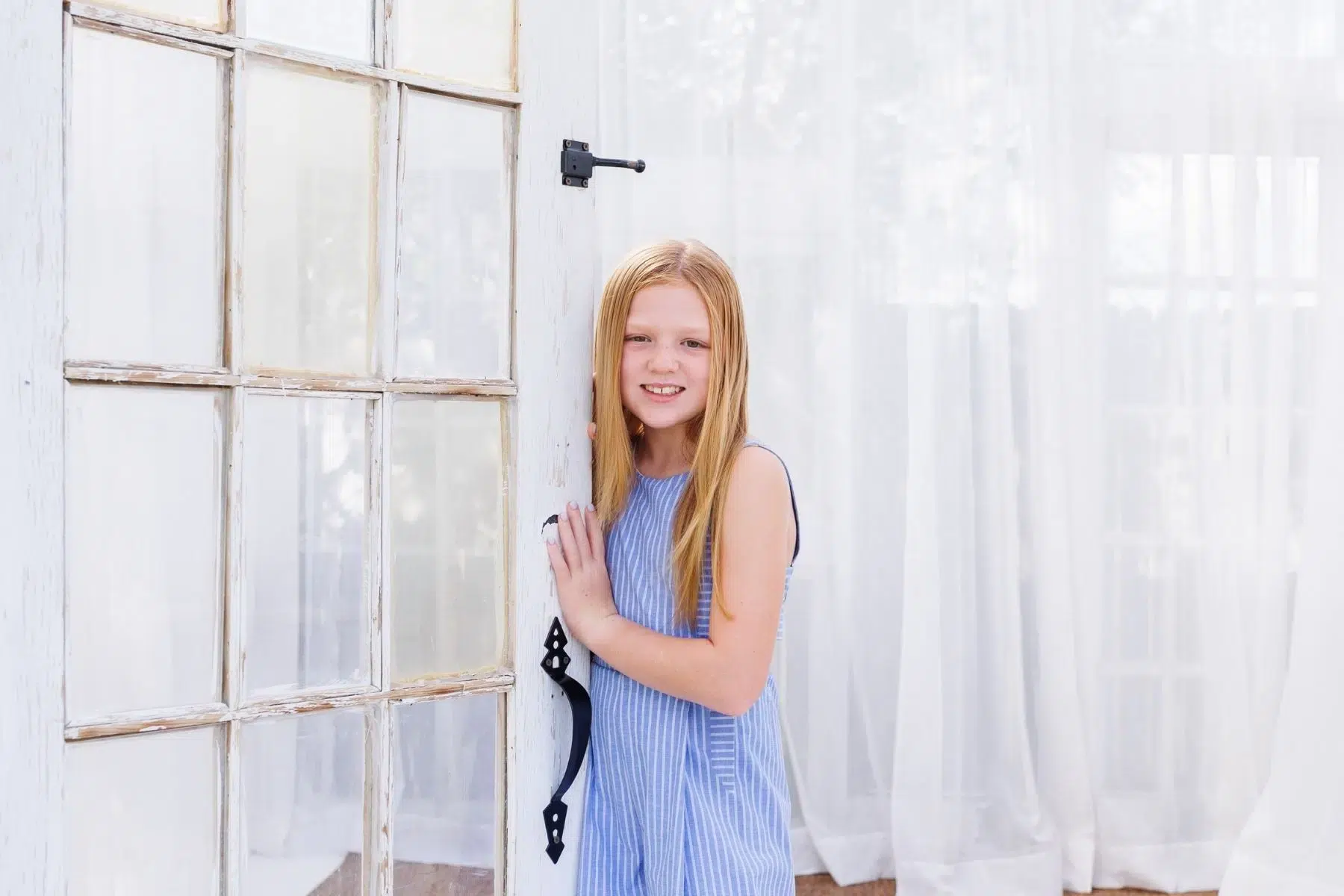 The Investment 24 Outdoor premier Maternity Image of a pregnant mother with husband wife partner family studio outdoors nature photographed by Cynthia Hamilton Photography in Rock, Texas